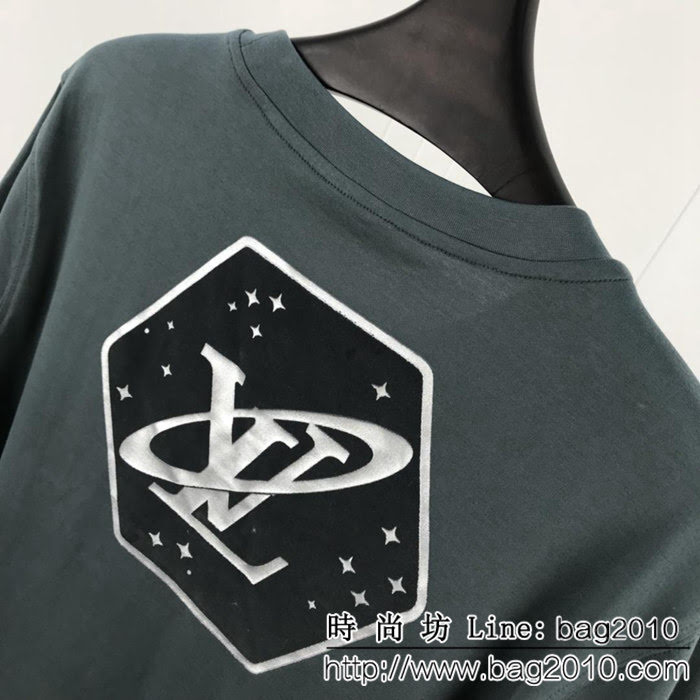 LV路易威登 銀河星空限量款 19SS早春新款 3D植絨印花LOGO短袖 情侶款 ydi1566